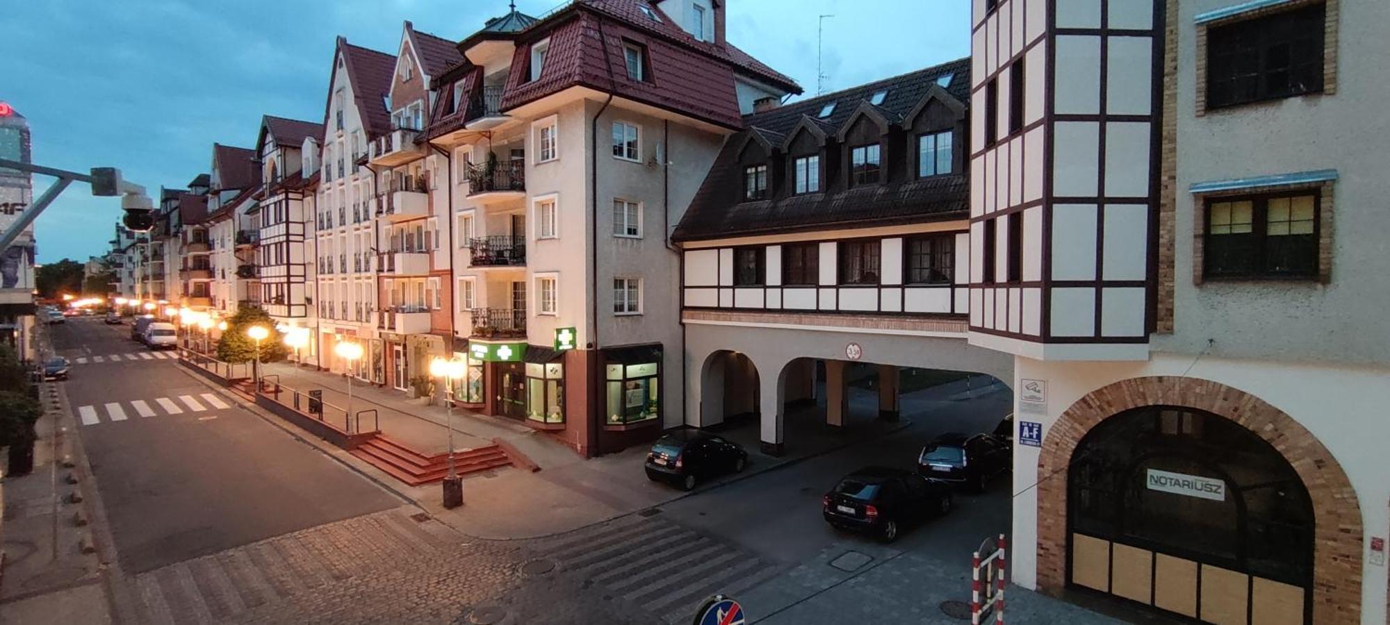 City Hall Bliss Suite - Premium Apartament Z Balkonem I Widokiem Na Ratusz Колобжег Екстериор снимка