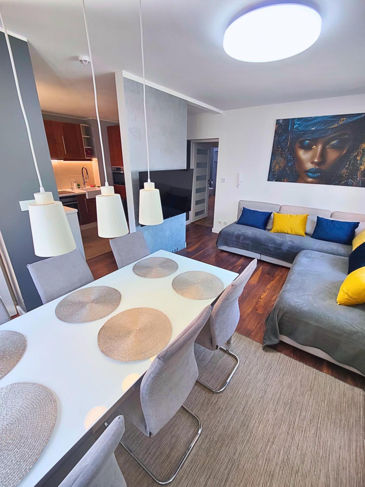City Hall Bliss Suite - Premium Apartament Z Balkonem I Widokiem Na Ratusz Колобжег Екстериор снимка